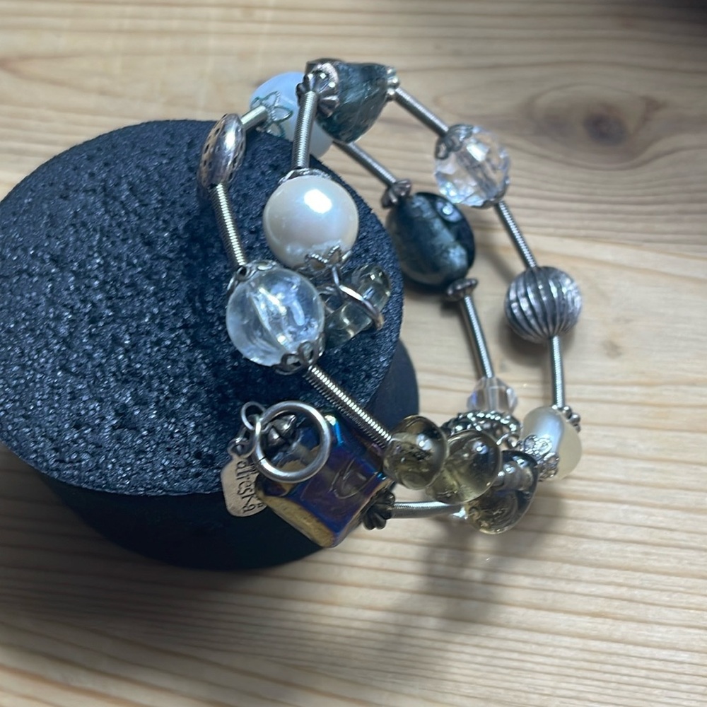 TRESKA Silver Tone Glass Bead Bracelet 🌸